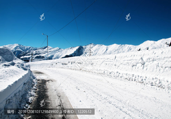 冬日雪路