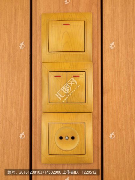 墻壁出口端電氣開關(guān)。