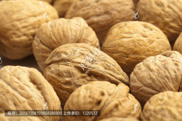 Wallnuts