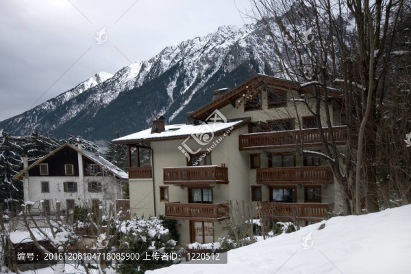 高山小屋；法國