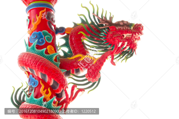 旗桿上的紅龍雕像