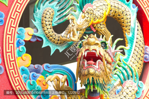 龍的雕像
