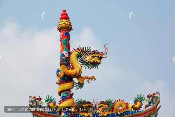 龍的雕像