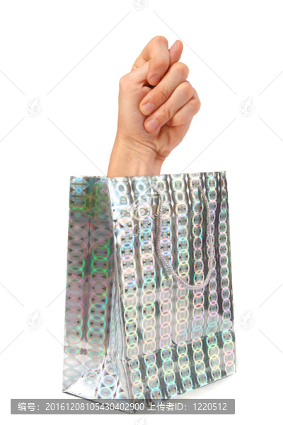 公雞不屑一顧的姿勢(shì)從禮品袋