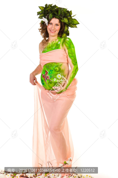 孕婦與身體藝術(shù)綠葉
