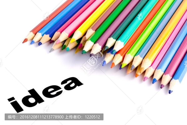 許多彩色鉛筆靠近字的想法