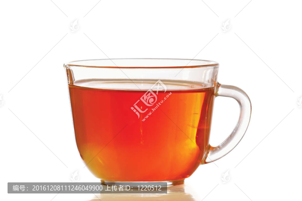 一杯白色背景的新鮮茶