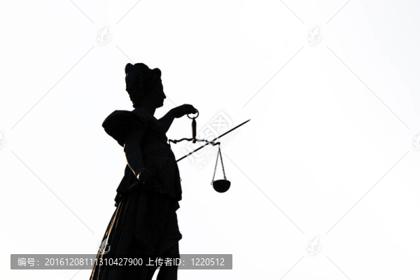 在法蘭克福，在羅默的前面的正義女神雕像Germ
