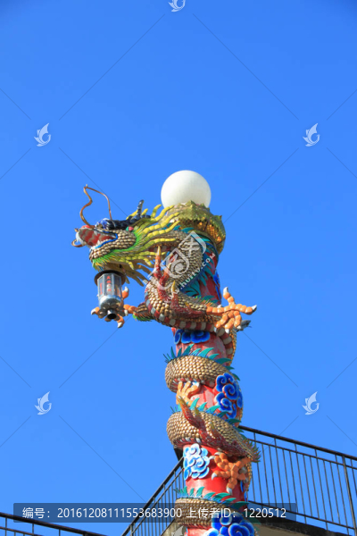 中華寺龍柱燈泡。
