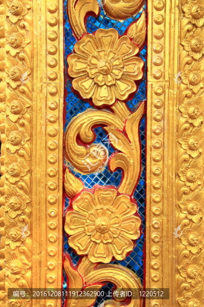 金泰雕刻寺門