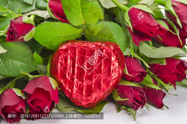玫瑰和Schokoladenherz,am,Valentinstag