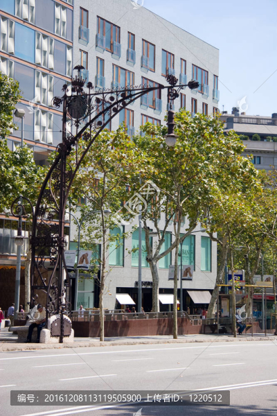 Antonio,Gaudi路燈