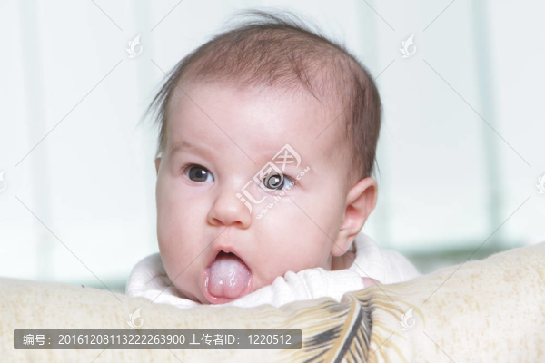 可愛的嬰兒肖像在家里
