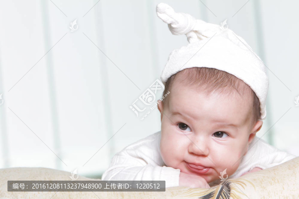 可愛的嬰兒肖像在家里