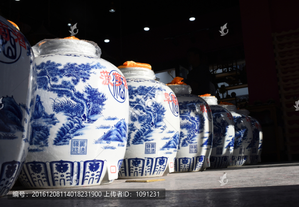 青花瓷壇壇