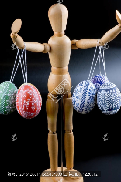 關(guān)節(jié)娃娃和復(fù)活節(jié)彩蛋