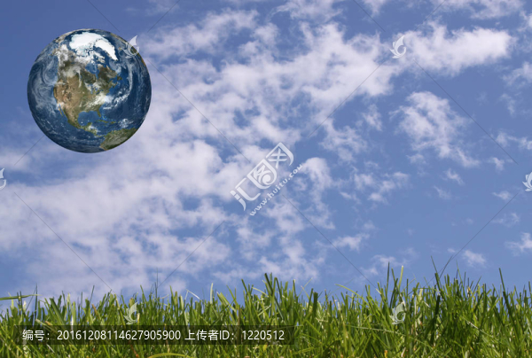 地球上的沙灘椅上沿海岸弗林特以上