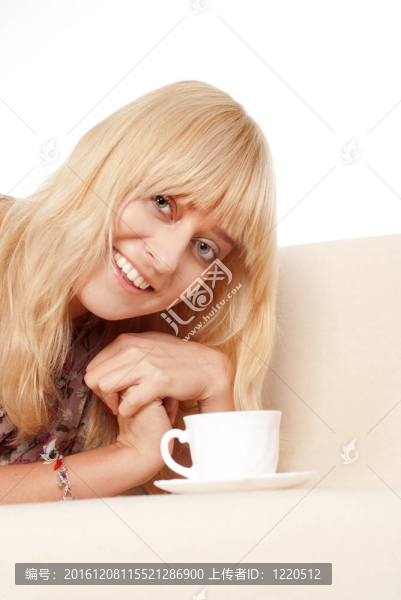 女孩與杯