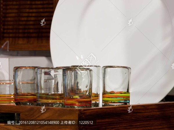 空的玻璃杯
