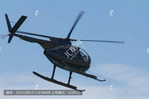 黑色軍用直升機(jī)