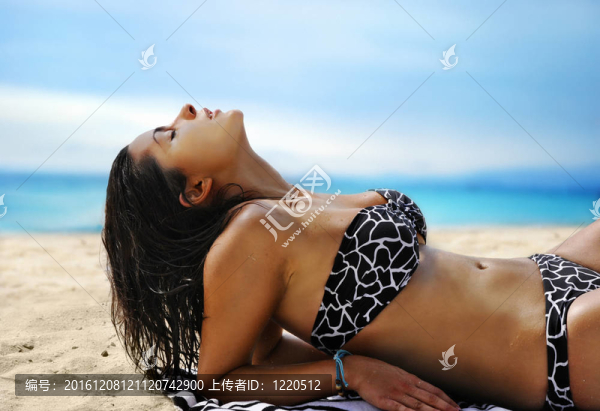 海灘上的美女