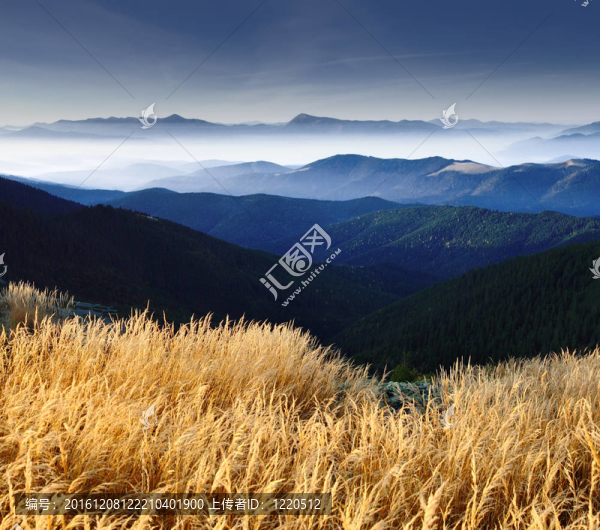 秋天的山