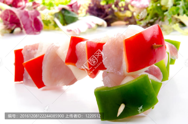 生雞肉串辣椒
