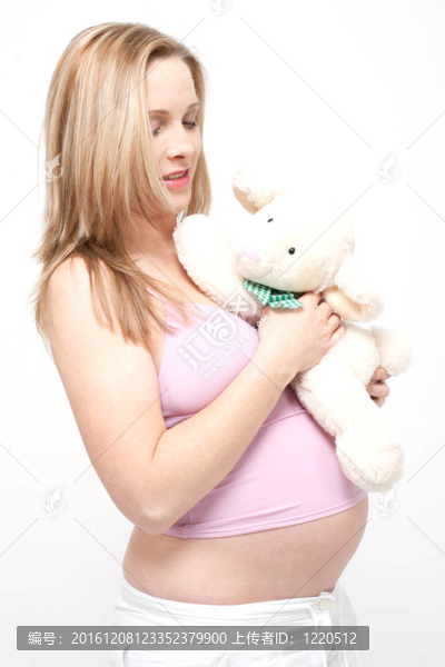 大齡孕婦期待她的寶貝