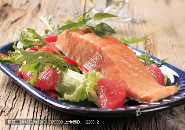 三文魚魚片沙拉