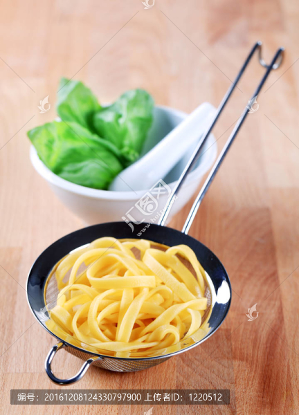 絲帶的面食