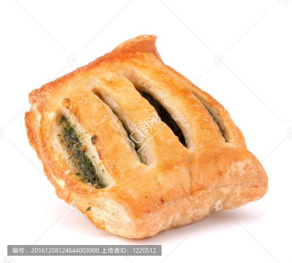 白色背景上的酥皮小圓面包。