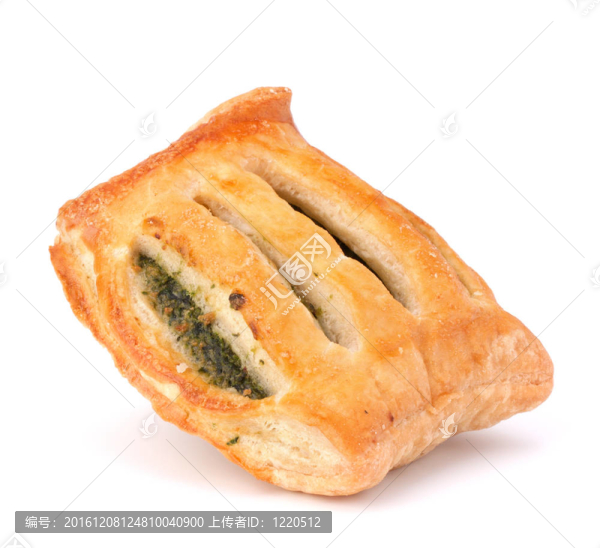白色背景上的酥皮小圓面包。