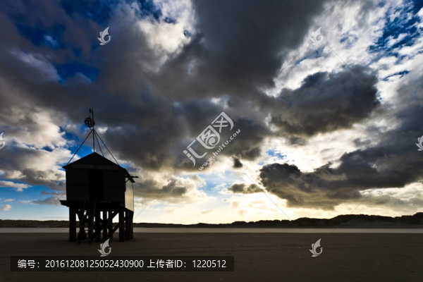 海灘上的船屋