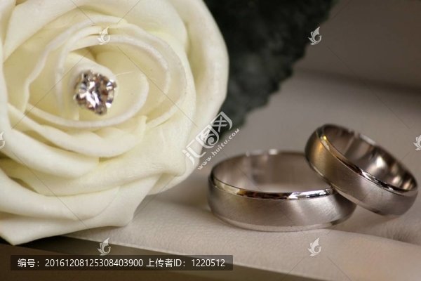 白玫瑰結婚戒指