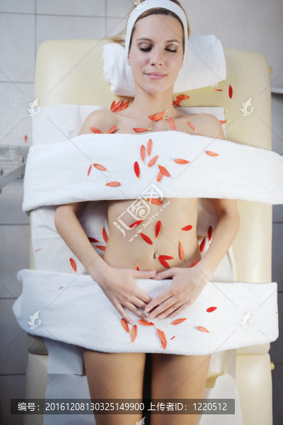美麗的年輕女子