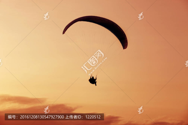 滑翔傘