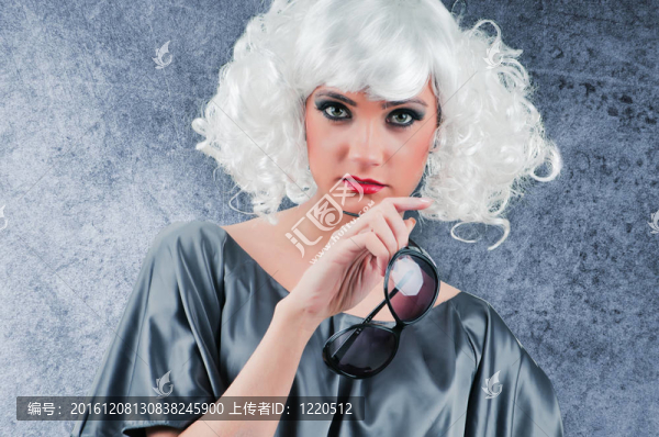 時(shí)尚概念中的好女人