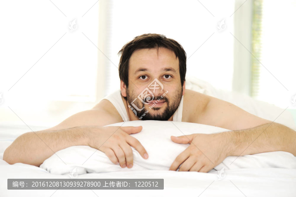 睡床人；早晨時間