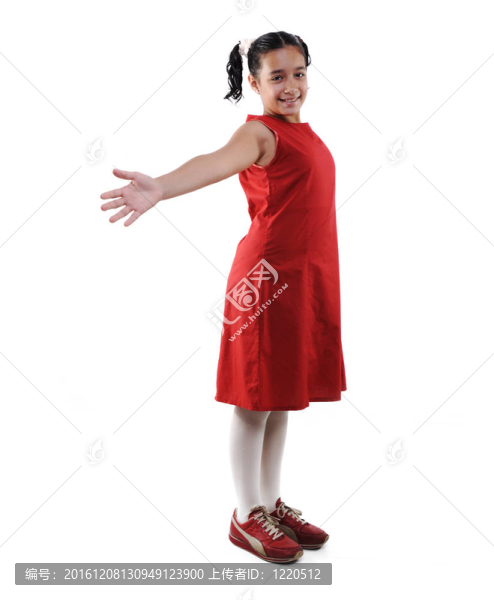 可愛(ài)的小女孩穿著紅衣服冒充分離；