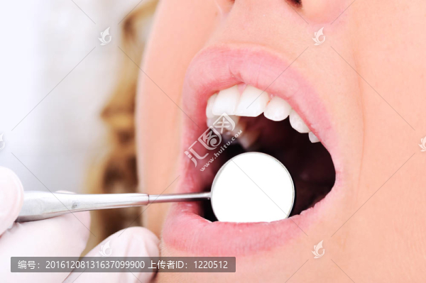 牙醫(yī)牙齒檢查；相關(guān)照片系列