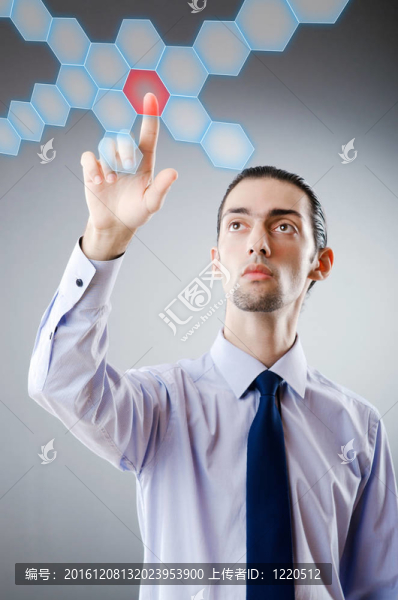 商家按下虛擬按鈕
