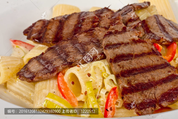空心面與牛肉醬