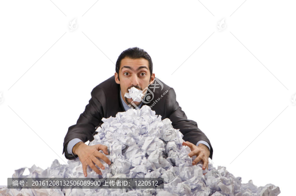 有大量廢紙的人