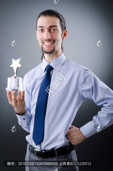 榮獲明星獎的商人