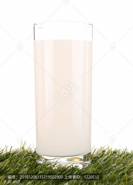 一杯牛奶