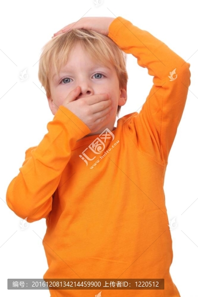 嚇壞了的男孩