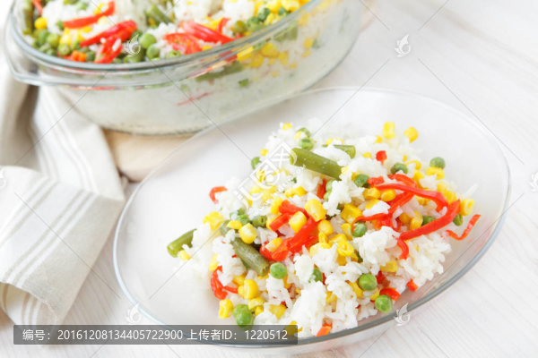 米飯配蔬菜