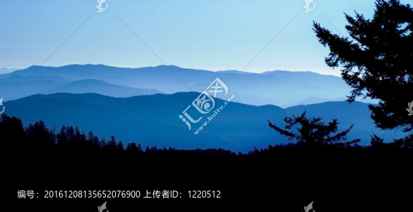 藍(lán)嶺山脈全景