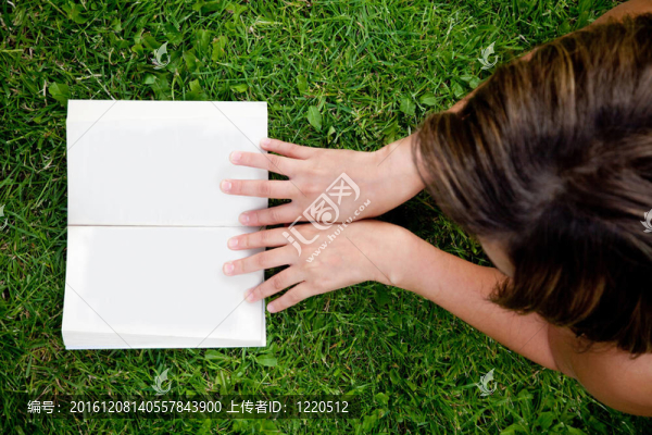 戶外讀書