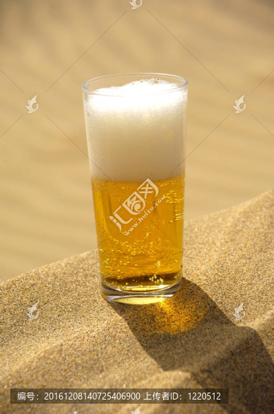 啤酒在沙漠